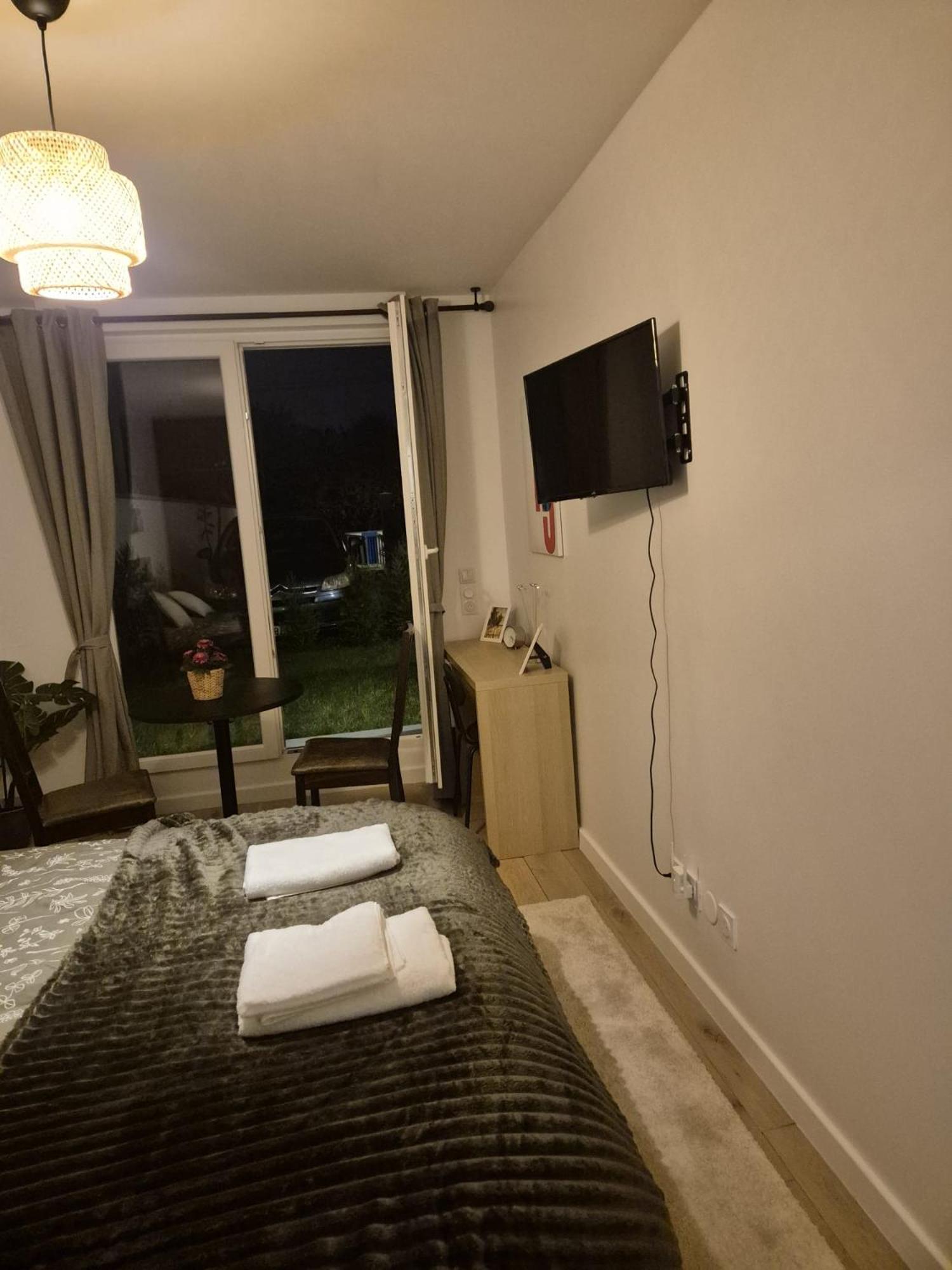 Mir - Chambre 1 Lägenhet Athis-Mons Exteriör bild